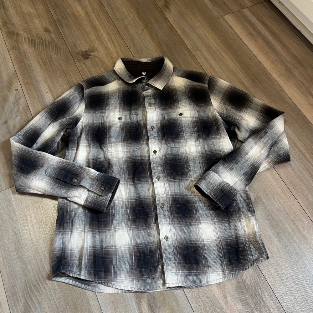 Kuhl Men Medium Black White Plaid Long Sleeve Button Down Flannel Shirt Bin E-25